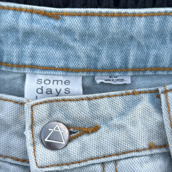 Some Days Lovin Women's‎ High Rise Embroidered Denim Shorts Size 29 - Picture 4 of 9